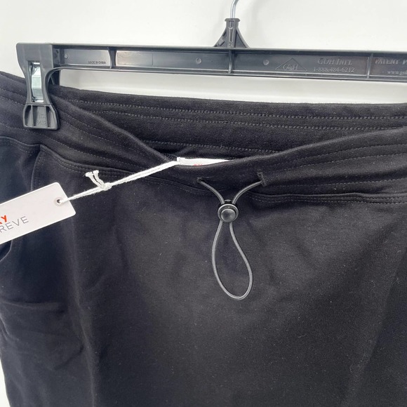 SUNDRY FOR EVEREVE Sunday Skirt with Bungee Drawcord in Black // 2 (M) - Picture 7 of 10